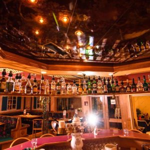 Stilvolle Hotelbar mit großer Getränkeauswahl | Stylish Hotel Bar with Wide Selection of Drinks