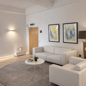 Stilvoller Lounge- und Wartebereich mit eleganter Ruhezone | Elegant Lounge and Waiting Area with Calm Ambience