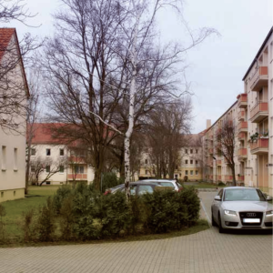 Innenhofanlage mit Parkmöglichkeiten | Courtyard Area with Parking Spaces