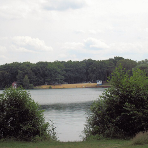 Strandbad am Ternscher See in Selm | Lakeside Beach at Lake Ternsche in Selm Foto: Tbachner, Juli 2008 – Lizenz: GNU Free Documentation License